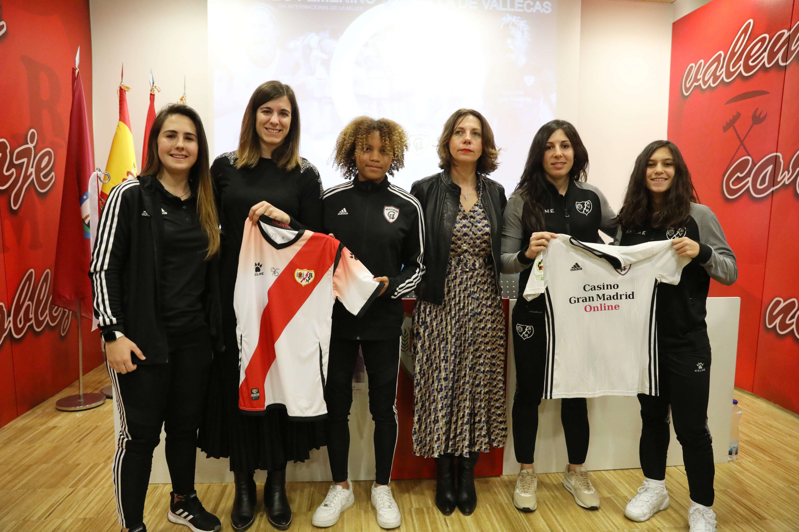 En este momento estás viendo El 8M se celebró el I Trofeo de Fútbol Femenino Villa de Vallecas