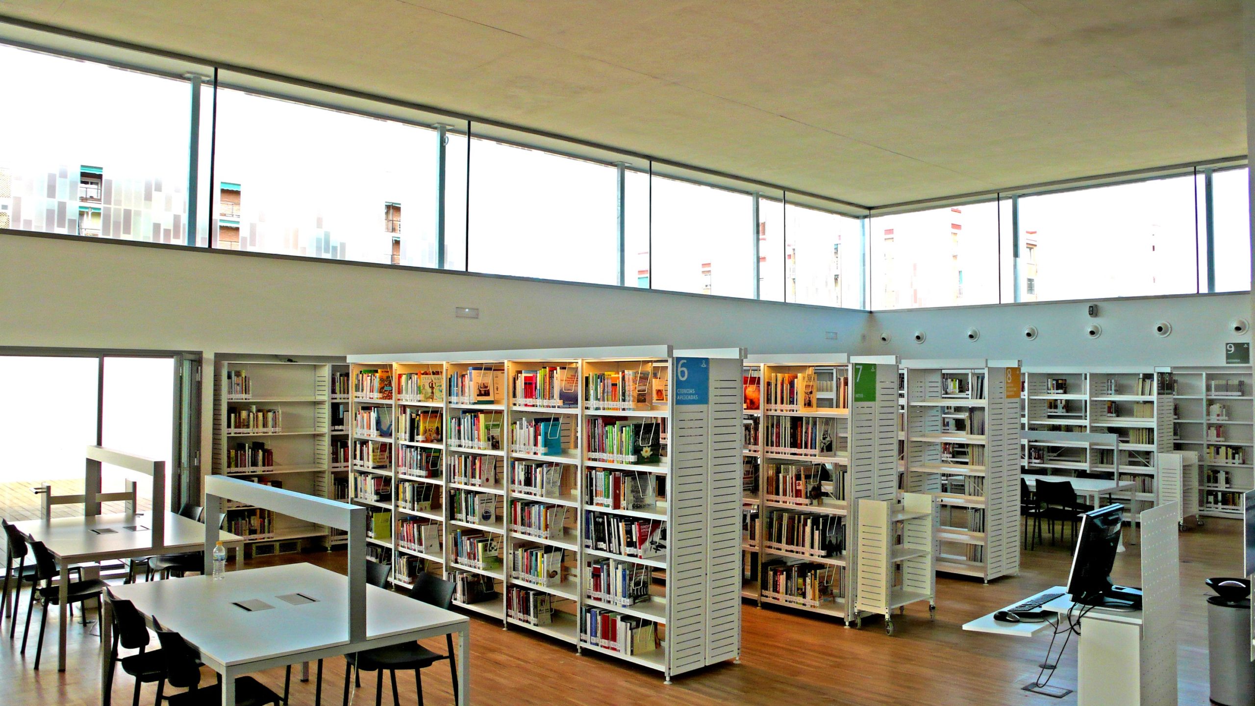 En este momento estás viendo Las bibliotecas municipales de Madrid donan 1.000 libros para los pacientes del hospital de IFEMA