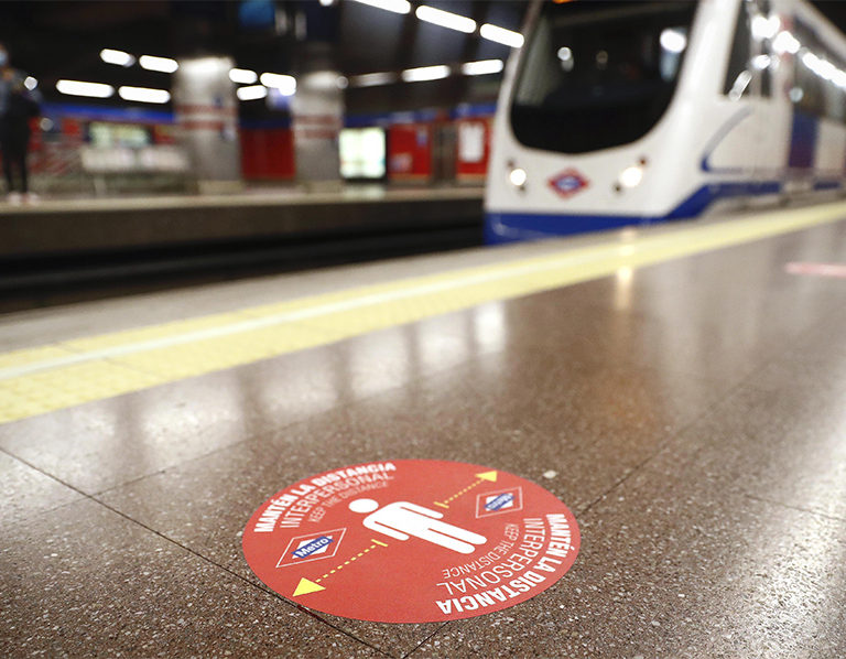 Metro instala nueva señalización de cara a la desescalada