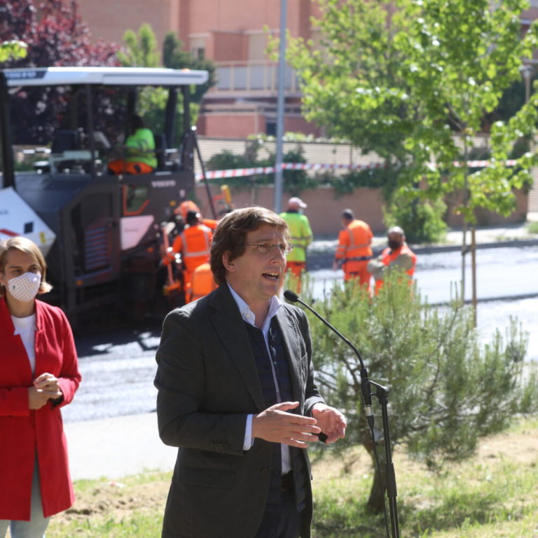 «La mayor Operación Asfalto de la historia de Madrid» incluye 66 calles en Vallecas Villa y Puente