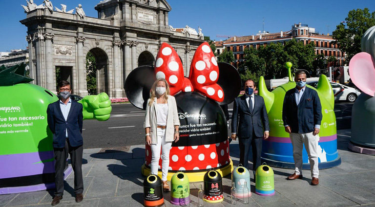 La magia de la campaña para reciclar vidrio en Madrid pasa por Vallecas