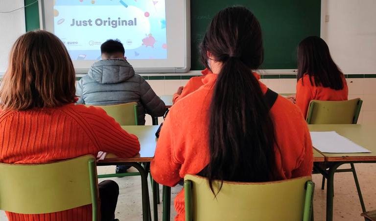‘Just Original’, CECU forma a estudiantes vallecanos sobre los riesgos de las falsificaciones