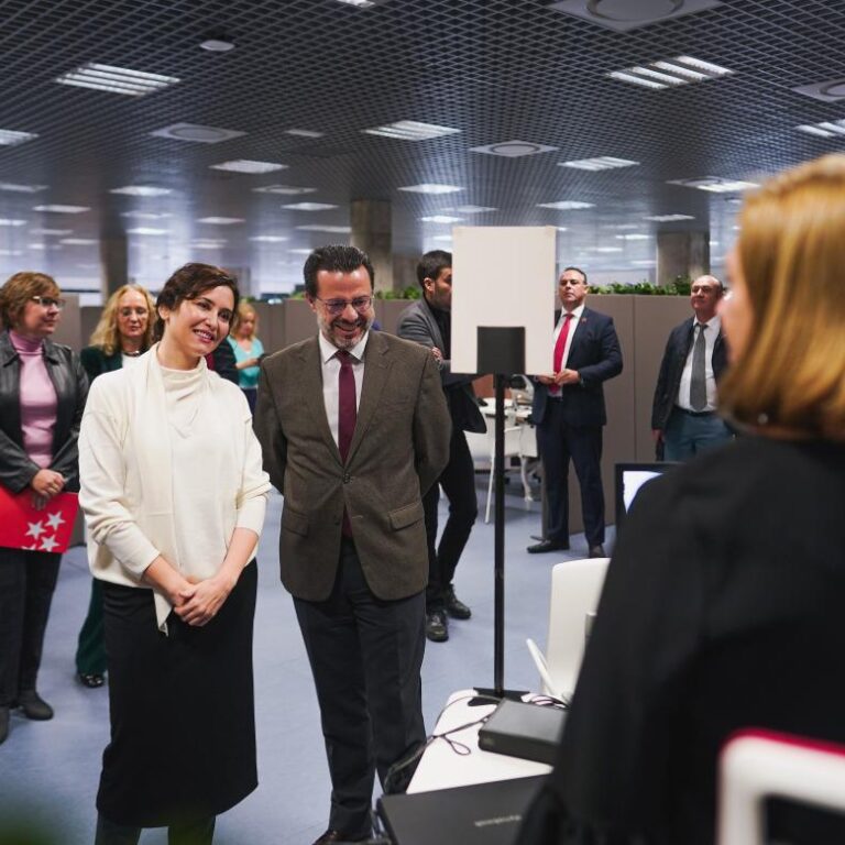 Atención más personalizada e innovadora en las oficinas regionales de empleo, también en Vallecas