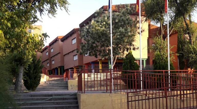 El Ayuntamiento invertirá un remanente de 3,4 M€ en edificios y colegios en Puente de Vallecas