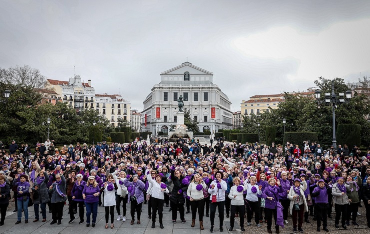 Vallecas promueve y participa en el flashmob por los derechos de las mujeres