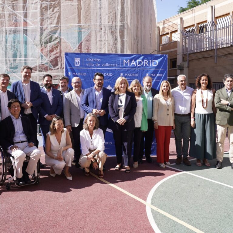 El Ayuntamiento llevará a cabo actuaciones de mejora y conservación en 222 colegios, también de Vallecas