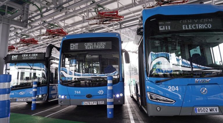 El 145 ahora funciona con autobuses propulsados por hidrógeno